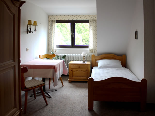Einzelzimmer im Hotel Garni Hubertus